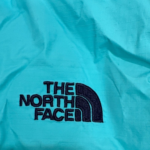 ☘️ The North Face Women's Teal Rain Jacket - Picture 10 of 11